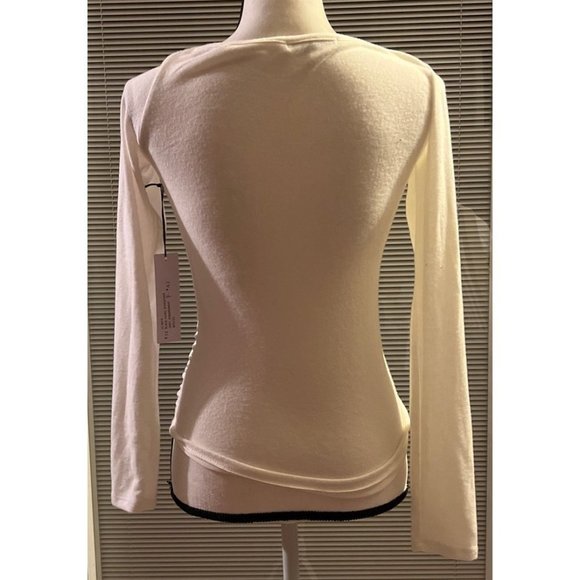 Red Haute White Scoop Neck Ruched Knit Top NWT— SMALL - Picture 7 of 8